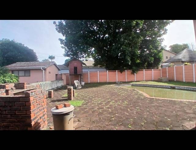 4 BEDROOM HOUSE FOR SALE IN YELLOWWOOD PARK